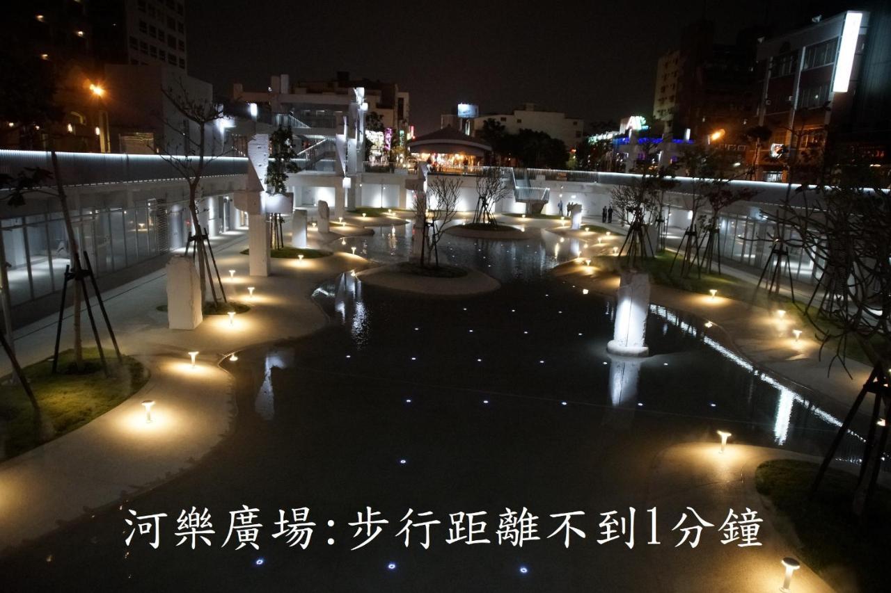 Отель 星鑽國際商旅 編號315 Тайнань Экстерьер фото